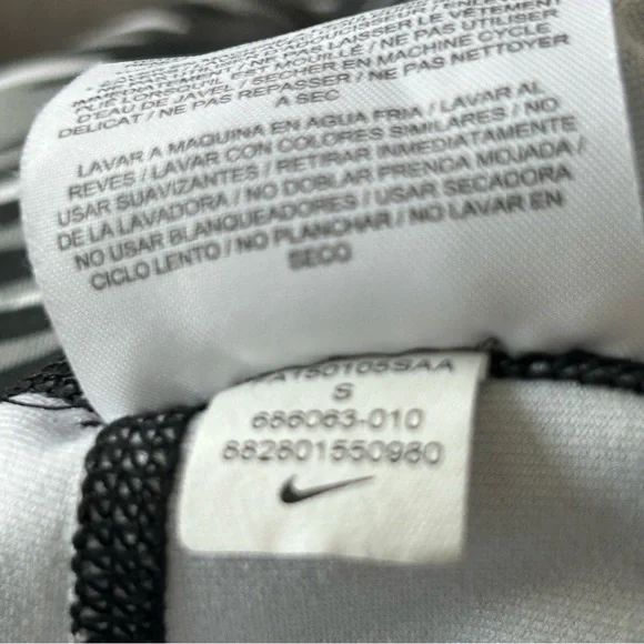 Nike Dri-Fit Ladies’ Activewear Capri Leggings - Size S - Picture 8 of 9